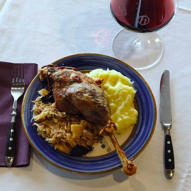Duck leg with potato and braised cabbage
