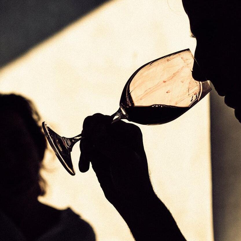 winemaker silhouette