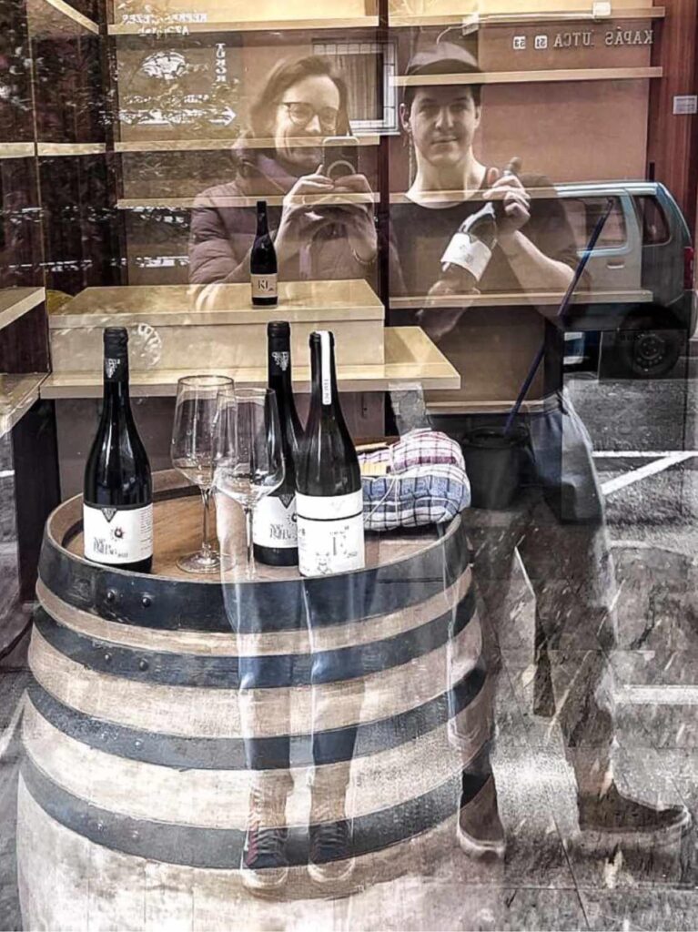 Csetvei winemaker from Mór, Hungary in Budapest at Csóka wine shop