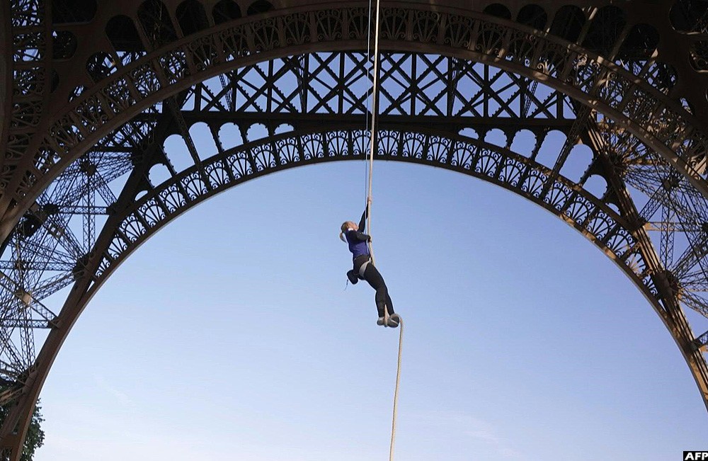 Anouk Garnier Eiffel Tower 2024