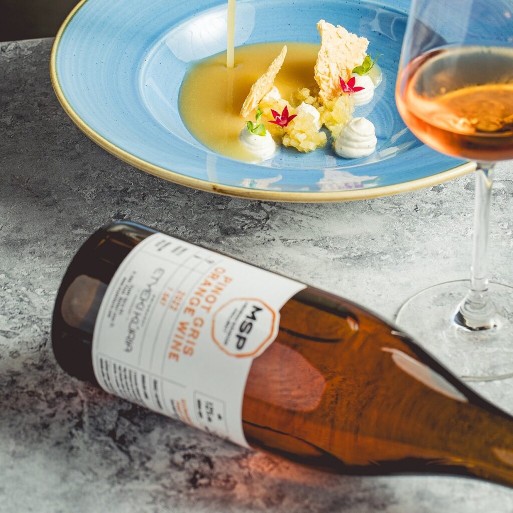 etyeki-kuria-orange-wine-hungary Etyeki Kúria Etyek orange wine Pinot Gris Hungary